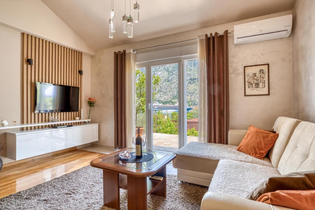 Milas Apartment Kotor Luaran gambar